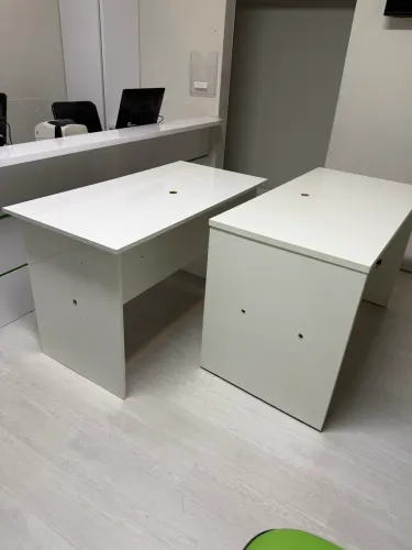 Vende-se 4 mesas para escritório.