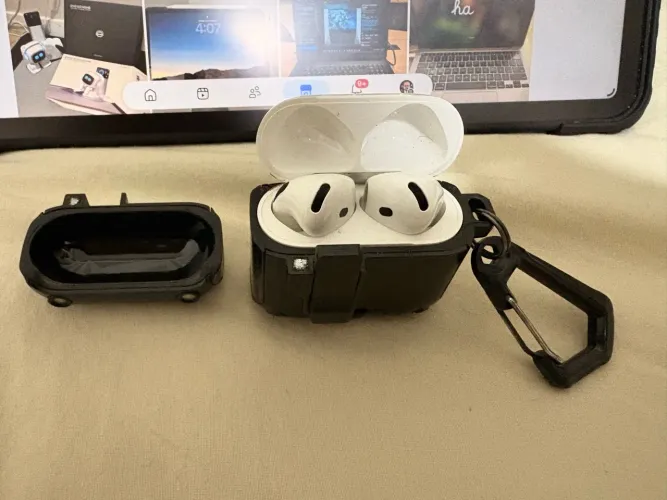 AirPods 4 com cancelamento de ruído + AppleCare+ até 2028