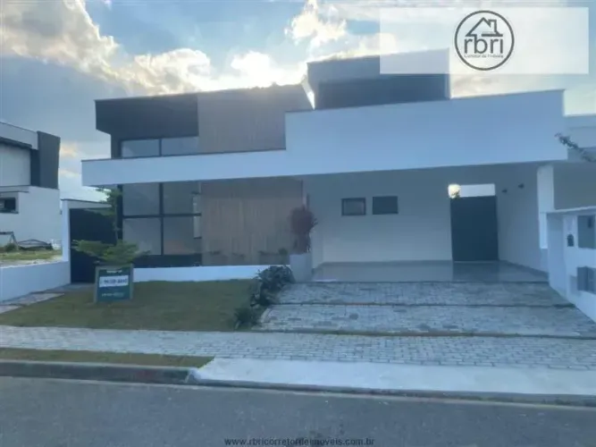 Linda casa térrea a venda no condomínio Ouro Ville em Taubaté por R$ 1.300.000,00