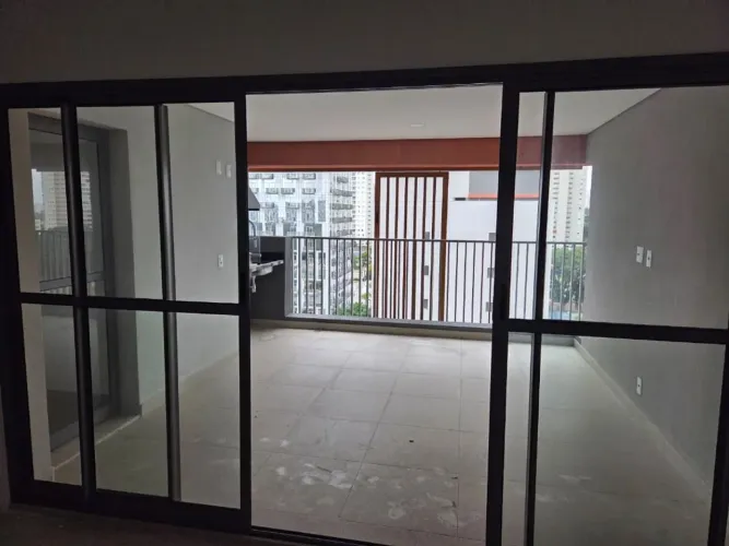 Apartamento de Luxo em Santo Amaro: 3 quartos, 3 suítes, 4 banheiros, 2 vagas de garagem, 