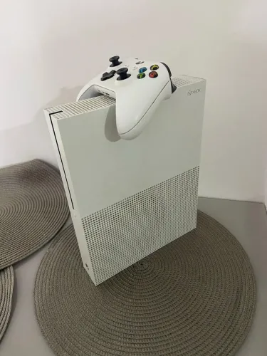 Xbox One 1Tb 2 Controle