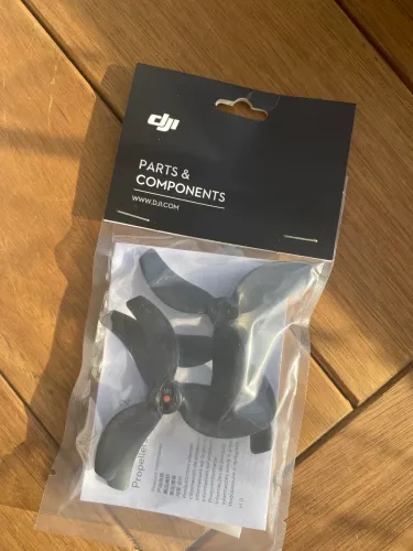 DJI AVATA 2 HÉLICES (LACRADO)