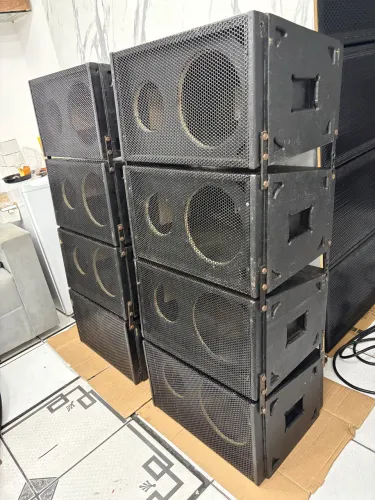 Line Array VAZIAS GABINETE NOVOS 10P