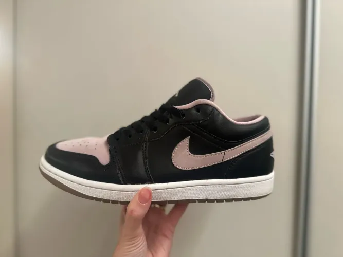 Tênis Air Jordan 1 Low "Black Medium Soft Pink" - Original | Tamanho 40