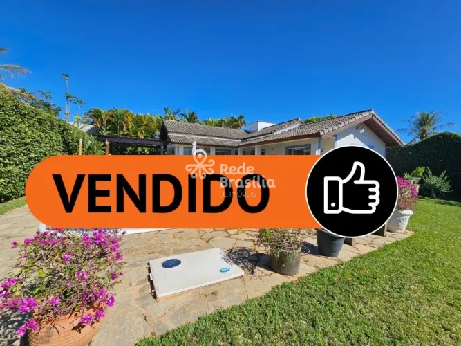 Casa Mobiliada com 2 Quartos, 1 suíte - Condomínio Mônaco - Jardim Botânico