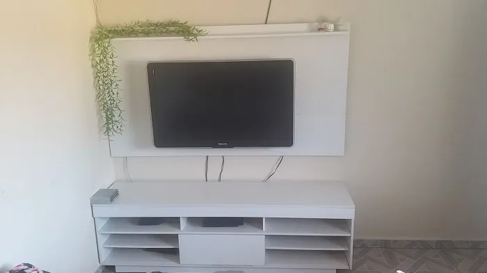 TV LCD 42 Philips Ambilight. *não é smartv*