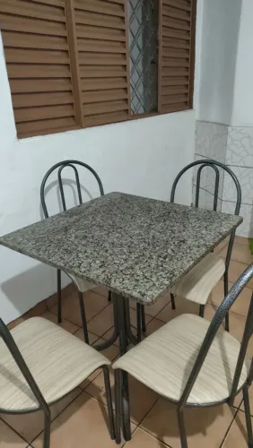 MESA MÁRMORE EM PERFEITAS CONDIÇÕES