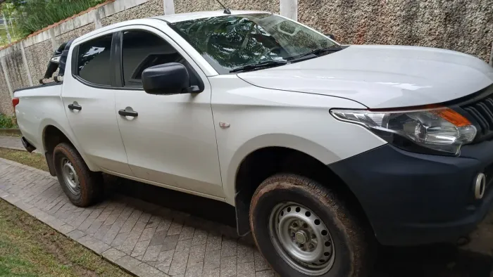 Mitsubishi L200 Tri. Outd. GLX 2.4 CD 4X4 Die. MEC 2021