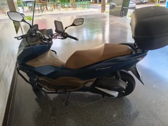 Honda PCX 160 DLX 2023 - Troco maior valor