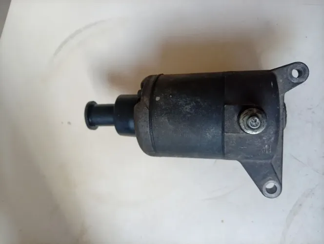 Vendo motor de partida de moto