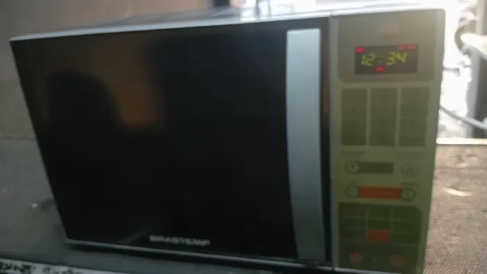 Micro-ondas Brastemp todo em ordem