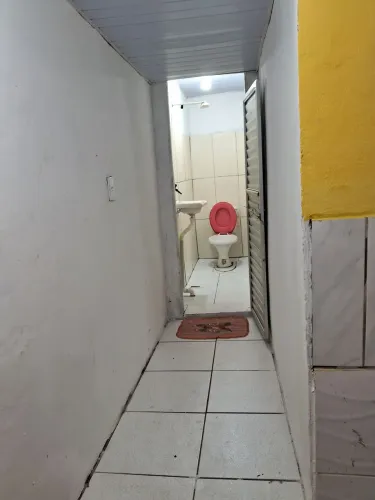 Alugo Quarto Semi Mobiliado no Rio preto da Eva/AM...
