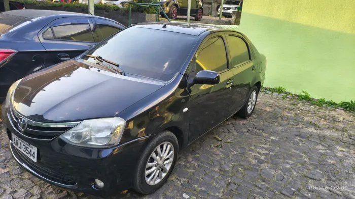 Toyota Etios XLS Sedan 1.5 Flex 16V 4P Mec. 2013