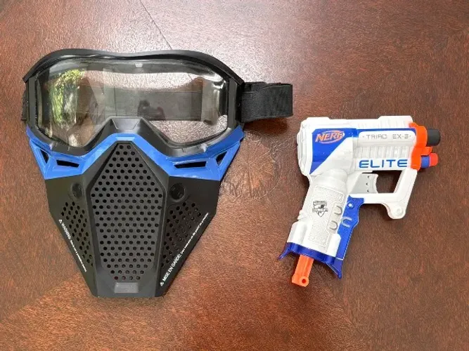 Máscara De Proteção Nerf Rival Azul E Lançador Nerf N-strike