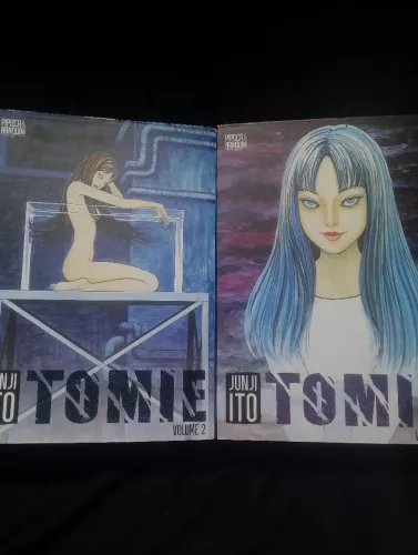 Mangá - Tomie Volume 1 e 2 [Junji Ito]
