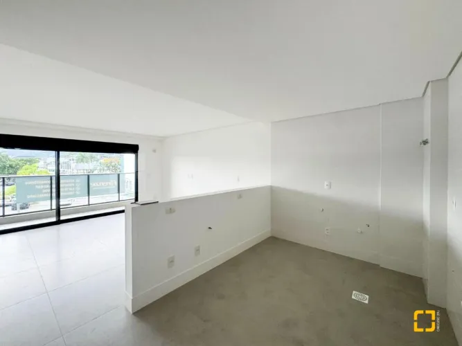 Studio Próximo ao Floripa Shopping - Conforto e Conveniência