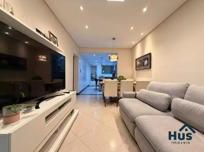 Apartamento com área privativa 128m² com 3 quartos, 1 suíte e 2 vagas de garagem, à venda