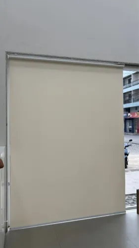 Cortina persiana 2x3 (média de tamanho)