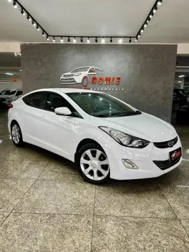 Hyundai Elantra GLS 1.8 16V Aut. 2012