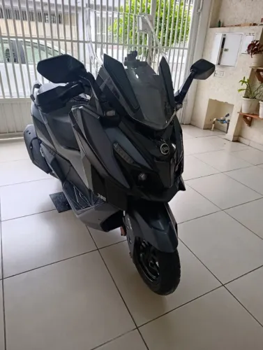 Cruisym 300 modelo 2025 novíssima