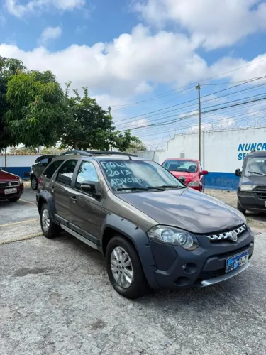 Fiat Palio Weekend Adventure Locker 1.8 Flex 2013