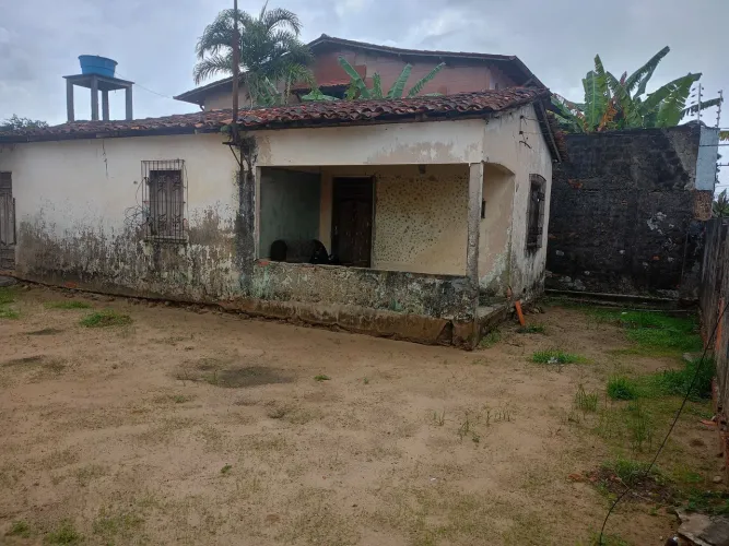 Vendo um terreno com casa dentro castanhal pa