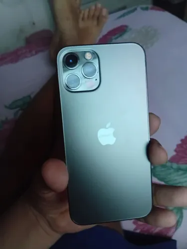 Celular funcionando perfeitamente tela e bateria original unico detalhe é o faceid 