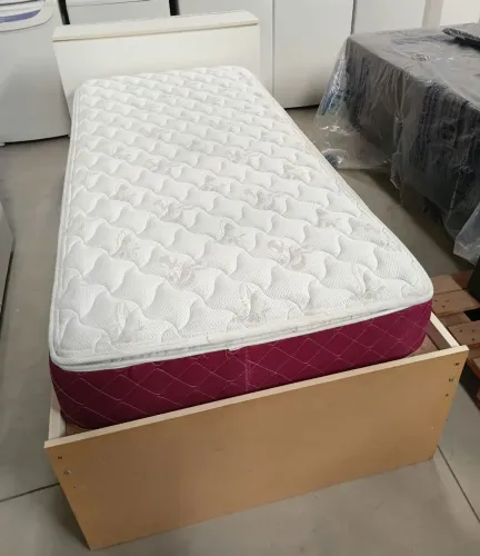Cama BAÚ + colchão de solteiro. 