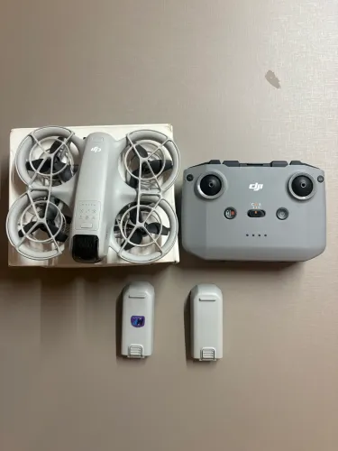 Drone DJI Neo Fly More Combo + 2 Baterias | Semi Novo