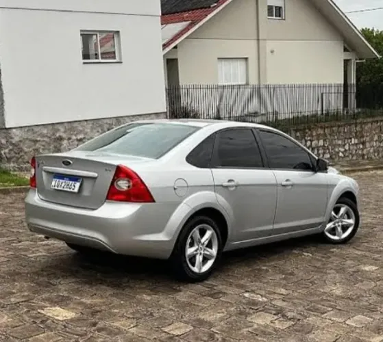 Ford Focus Sedan 2.0 16v/2.0 16V Flex 4P Aut. 2004