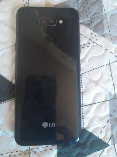 Celular LG K40S funcionando perfeitamente só a tela trincada