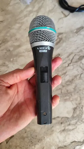 Microfone Lyco Profissional com cabo