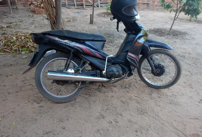 Moto boa e barata.