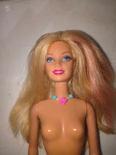 Boneca Barbie Merliah Vida de Sereia 2 - Versão Sereia Original com Cauda de 2010