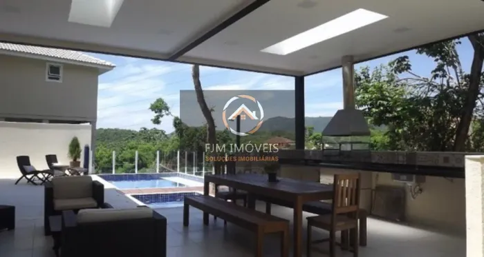 Casa de Condomínio em Sapê - Niterói