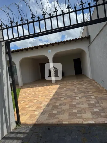 Casa para venda no bairro Brasil