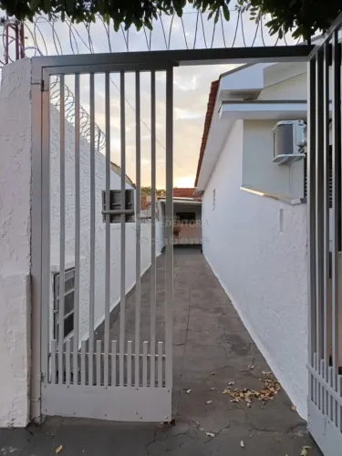 Casa de fundos Aluga-se Jrd America