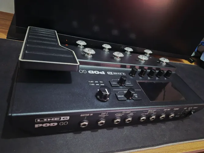 Pedaleira line 6 Pod Go