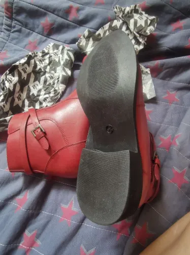BOTA VERMELHA DE COURO DATELLI