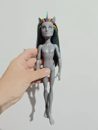 Boneco Monster high neighthan rot