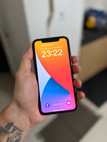 Iphone 11 Vermelho (64 GB)
