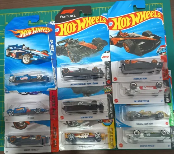 LOTE 10 F1 HOTWHEELS IMPERDIVEL APROVEITE O LOTE