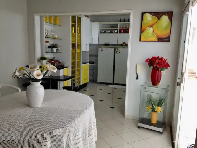 Casa à venda no bairro Jardim América em Bauru-SP.