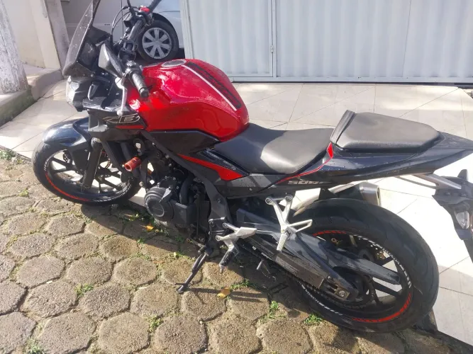 Moto CB 500F esportiva, impecável e de procedência!