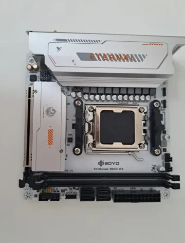 Placa-mãe B650ITX AMD Ryzen AM5 DDR5 PCIe 5.0x16 PCIe 4.0x4 M.2 ARGB com pinos WIFI6 SOYO