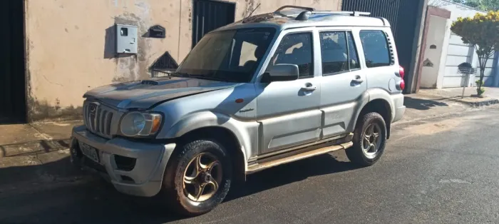 Mahindra Scorpio GLX SUV 2.6 TB Diesel Crde 4WD 2012