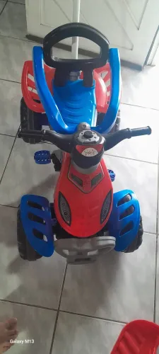 Quadriciclo infantil 