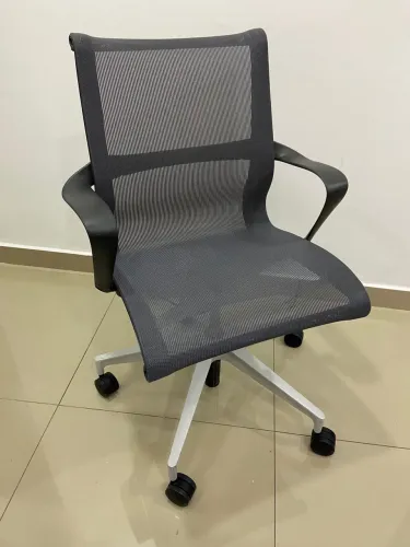 Cadeira Herman Miller Setu Grafite