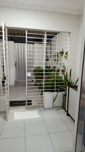 Ótima casa p/venda praia R.Doce,piscina,nascente,próx Correios Av Carlos de Lima