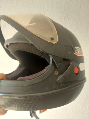 Capacete preto vender hoje